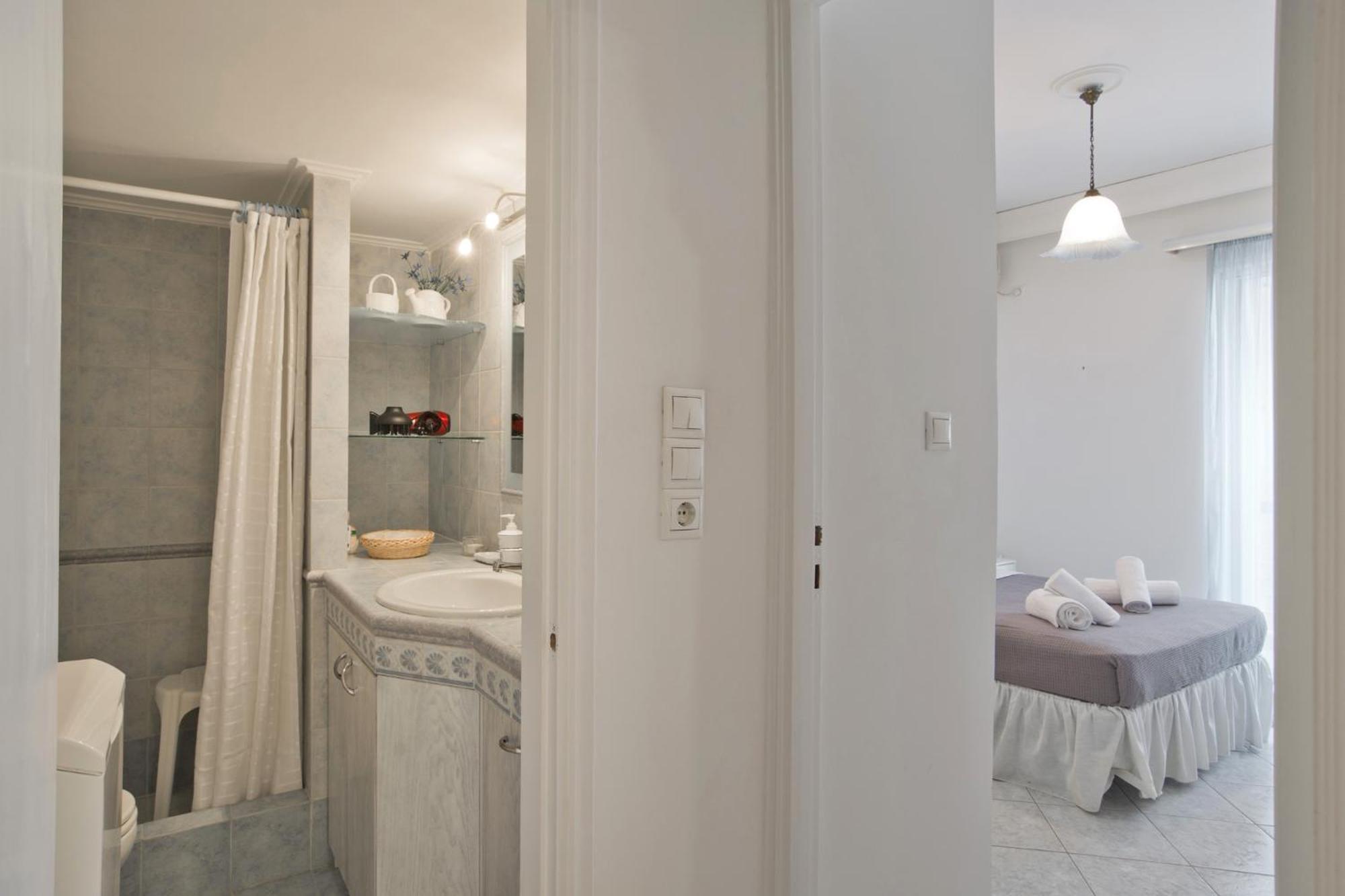 Blue Nest Apartment *
